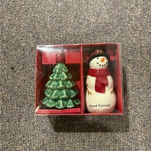 New Hand Painted Ceramic Snowman and Christmas Tree Set